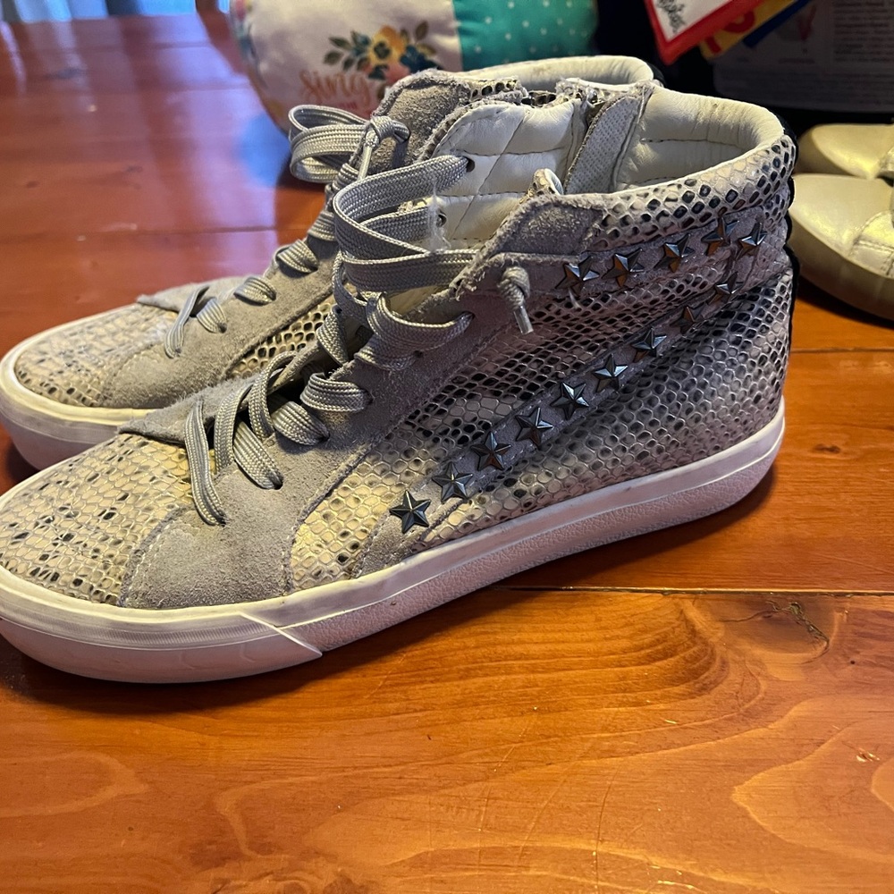 Steve Madden Snakeskin Patterned Sneakers